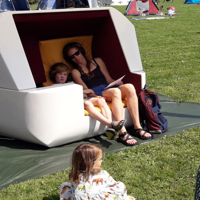 PRODUCERS-PARASITES-HOSTS (TRIANGULATIONS)